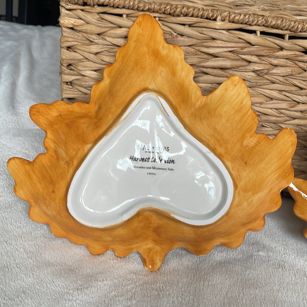 10” Maple Ceramic Leaf Serving Plate Dessert Plate Set of 2 Orange Brown Color - Picture 6 of 11